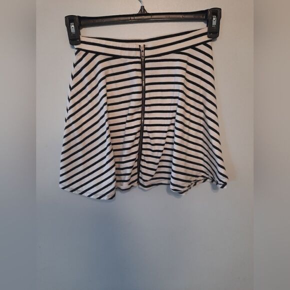 AEO American Eagle Outfitters skater skirt size S Stripes - Picture 1 of 3